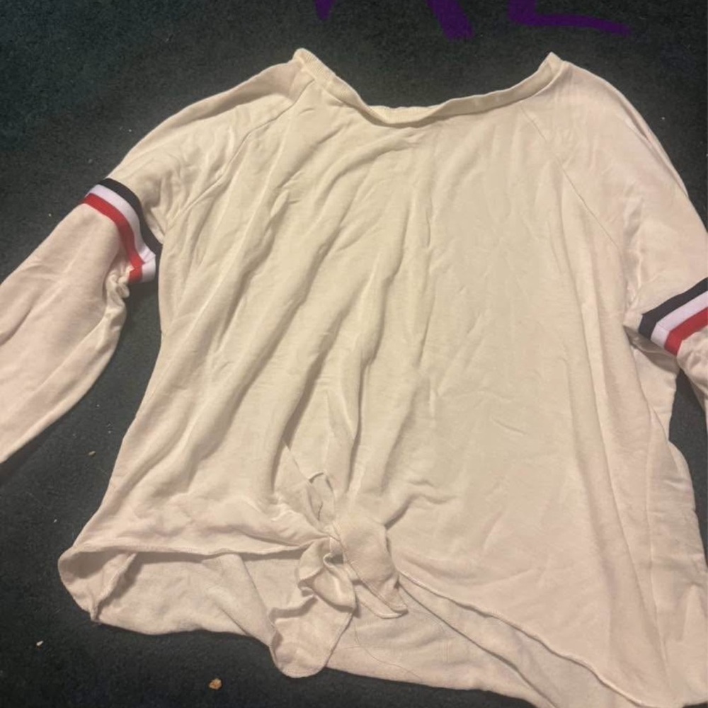 XL long sleeved shirt
